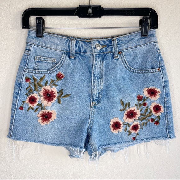 Topshop Pants - ✨TopShop Moto | Floral Embroidered Mom Denim Jean Shorts
